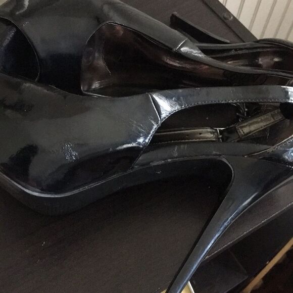 Carlos patent leather peep toe heels 5M - Picture 5 of 7